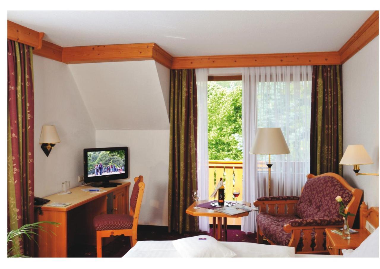 Parkhotel Zum Stern Oberaula Eksteriør bilde
